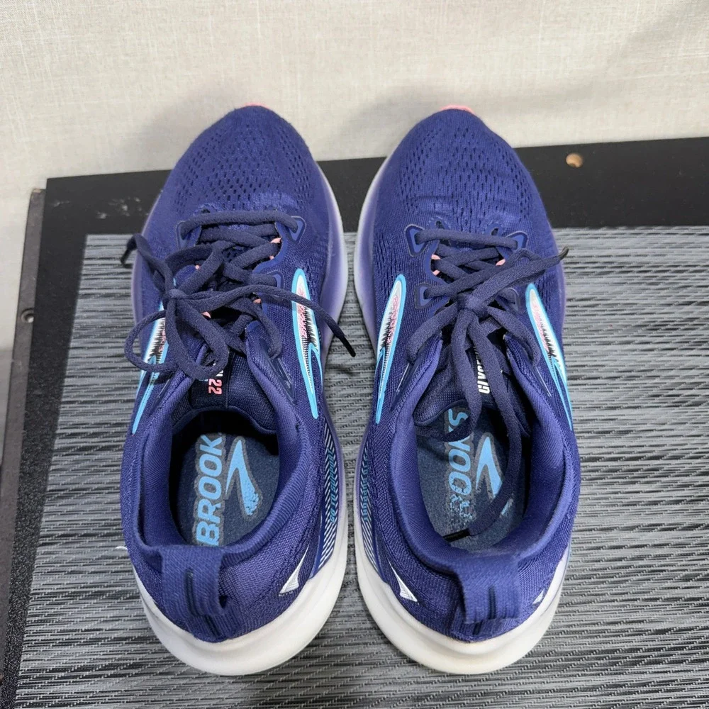Brooks wear scuffs